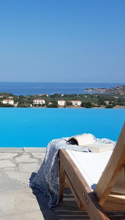 Villa Molivos Views Mythimna Esterno foto
